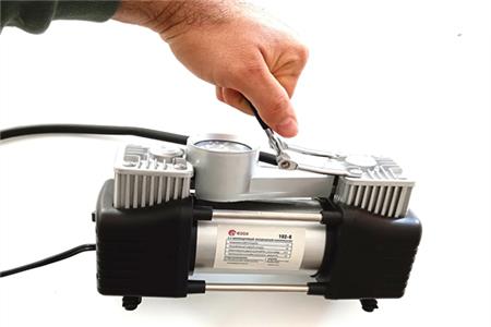 مینی کمپرسور (پمپ باد فندکی) چیست؟ | بهترین کمپرسور فندکی خودرو