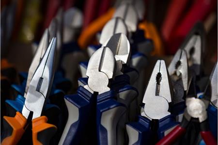 آشنایی با خانواده بزرگ انبرآلات و تاریخچه آن